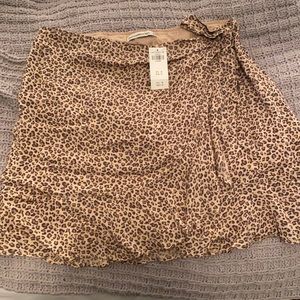 A&F cheetah ruffle skirt